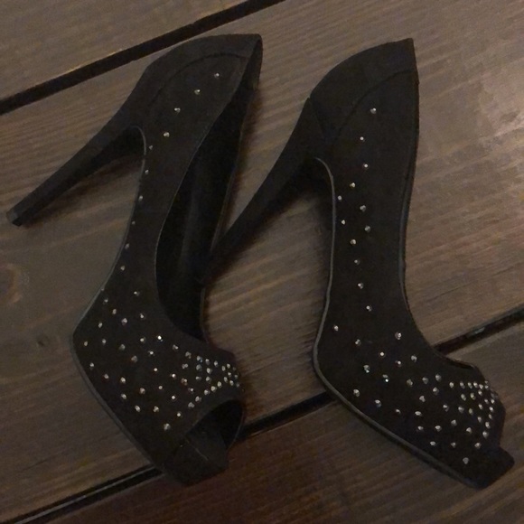 Marc Fisher • Black Suede Sequin Platform Pump - Picture 5 of 6